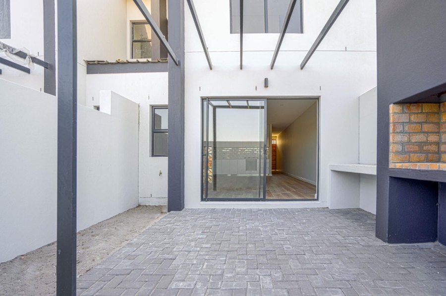 3 Bedroom Property for Sale in Sandown Western Cape